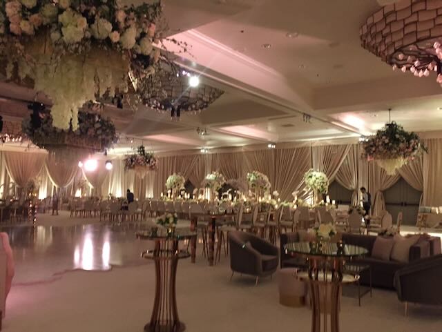Elegant Banquet Hall Decor